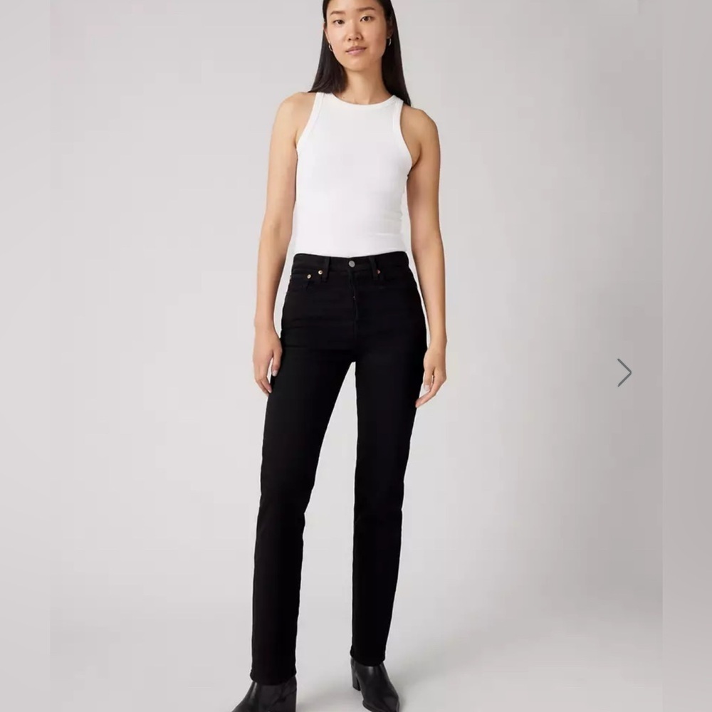 LEVI’S Sz 30 Wedgie Straight Button Fly in Black NEW WITH TAGS